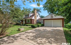 3210 S 5TH Street, Springfield, IL 62703