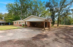 102 Lee Street, Centerville, GA 31028