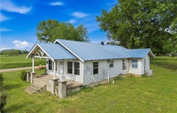 22389 North RD, Summers, AR 72769
