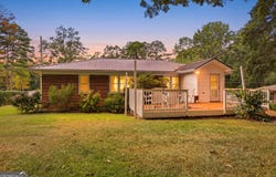 107 Valley Drive, Toccoa, GA 30577