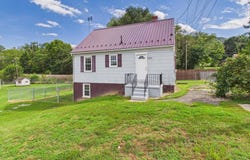 229 ANTHONY ST, STAUNTON, VA 24401