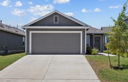 213 Basalt Dr, Maxwell, TX 78656