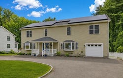12 Corcoran Rd, Burlington, MA 01803