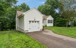30 FIELDSTONE Way, Westerly, RI 02891
