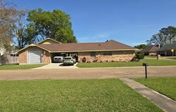 220 N Philo Drive, Lafayette, LA 70506