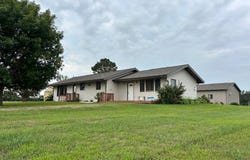 28995 329th Ave, Dallas, SD 57529