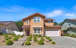 544 Port Circle, Cloverdale, CA 95425