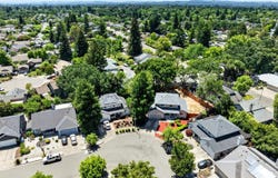 2322 So. Hampton Circle, Santa Rosa, CA 95401