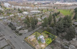 325 RIVER Rd, Eugene, OR 97404