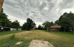 316 E Davis Street, Howe, TX 75459