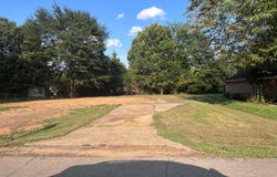305 Kenwood Dr, Amory, MS 38821