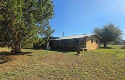 106 Post Oak Drive, Llano, TX 78643