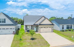 2622 Karkinnen Way, Moore, SC 29369