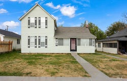 219 24th Ave S, Nampa, ID 83651