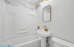 2112 E Pembroke Ave, Hampton, VA 23664