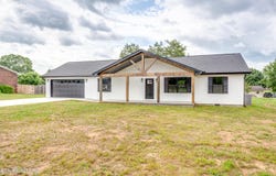 200 Farris Circle, LaFollette, TN 37766