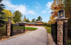 214 S 32nd Ave E, Duluth, MN 55812