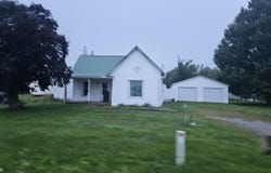 402 E 2nd St S Avenue S, Exline, IA 52555
