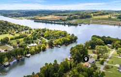 205 Channel Drive, Loudon, TN 37774