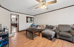 571 3rd St, Pitcairn, PA 15140