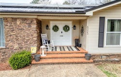 6323 Lock And Dam RD, Ozark, AR 72949