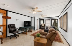 1009 Private Road 1024, Hallettsville, TX 77964