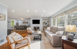 12 Dean Rd, Wayland, MA 01778