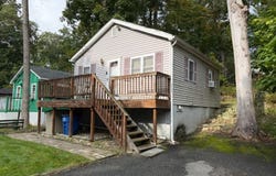6 Jefferson Trl, Hopatcong Boro, NJ 07843-1206