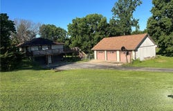 6740 SE Horseshoe Drive, Holt, MO 64048