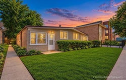131 CALLAN Avenue, Evanston, IL 60202