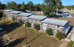 1608 CENTRAL BOULEVARD, Bull Shoals, AR 72619