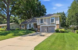 2206 W 120th Street, Leawood, KS 66209