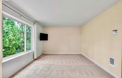 7165 SW SAGERT St, Tualatin, OR 97062