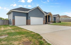 1312 S Birch Avenue, Springfield, MO 65802