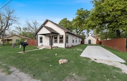 1014 Trinity Street, Cleburne, TX 76031
