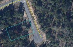 Alex Court, Chipley, FL 32428