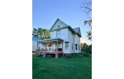 475 Church St, Fairview, IL 61432