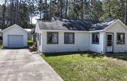 207 Lakeview Drive, Roscommon, MI 48653