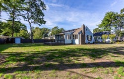 13 Datewood St, Wareham, MA 02571