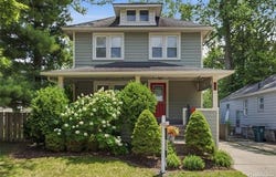 536 E Maplehurst Street, Ferndale, MI 48220