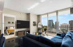 92 SW 3rd St, Miami, FL 33130