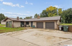 410 1/2 1st Street, Wakefield, NE 68784