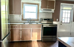 47 Thyme Ln, Springfield, MA 01129