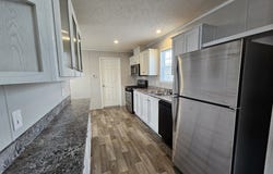 571 Delaware, Belleville, MI 48111