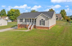 176 Surrey Way, Science Hill, KY 42553