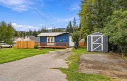 660 Maple Ave, Priest River, ID 83856