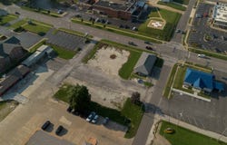 E Washington St, Pittsfield, IL 62363