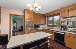 1025 ONEIDA Street, MENASHA, WI 54952