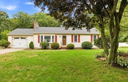 21 Oxford Road, East Sandwich, MA 02537