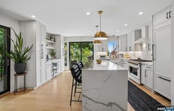 25 Yorkview Drive, Edgewater, NJ 07020
